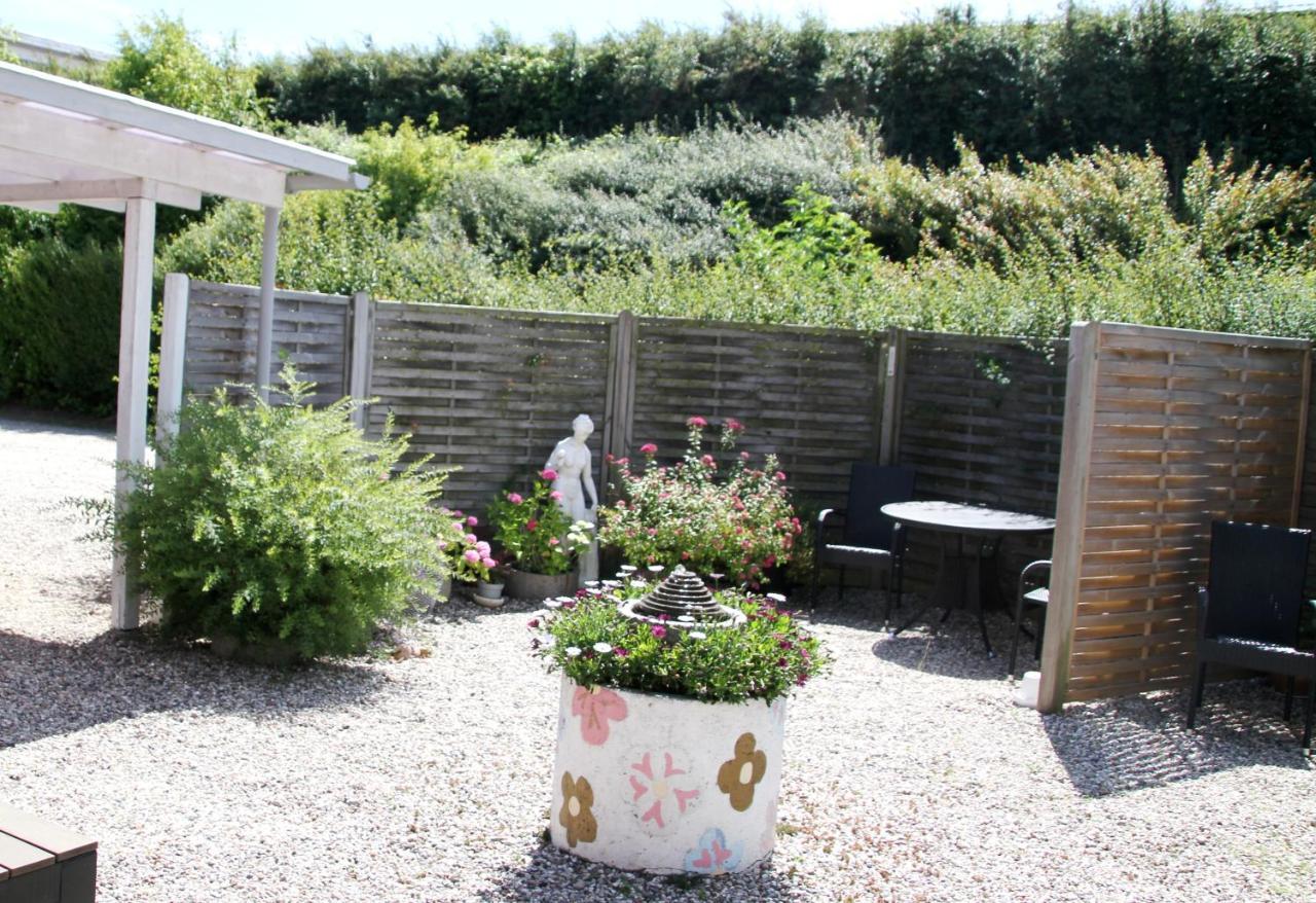 Hine Bakke Bed And Breakfast Rudkøbing エクステリア 写真
